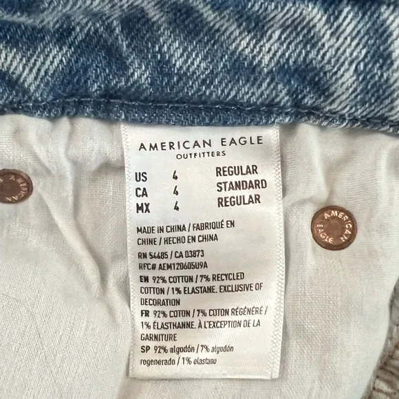 American Eagle Outfitters Light Blue Distressed Straight Leg Jeans - Picture 3 of 3